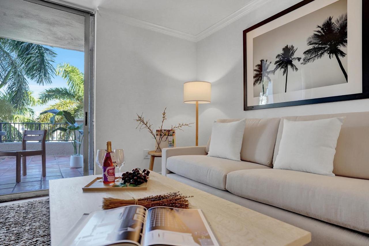 Dharma Home Suites Coral Gables At Gables Grand Plaza ไมอามี ภายนอก รูปภาพ