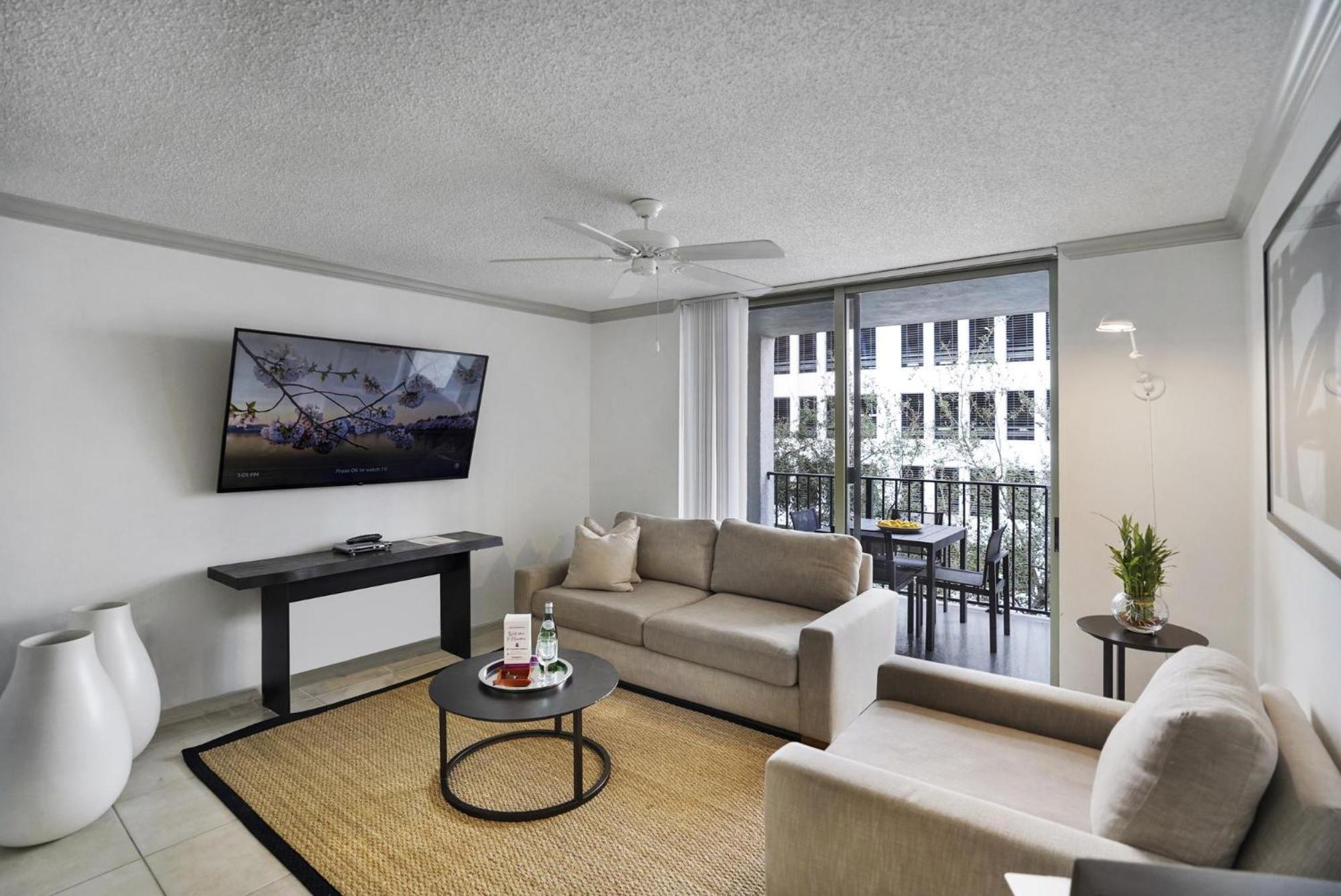 Dharma Home Suites Coral Gables At Gables Grand Plaza ไมอามี ห้อง รูปภาพ
