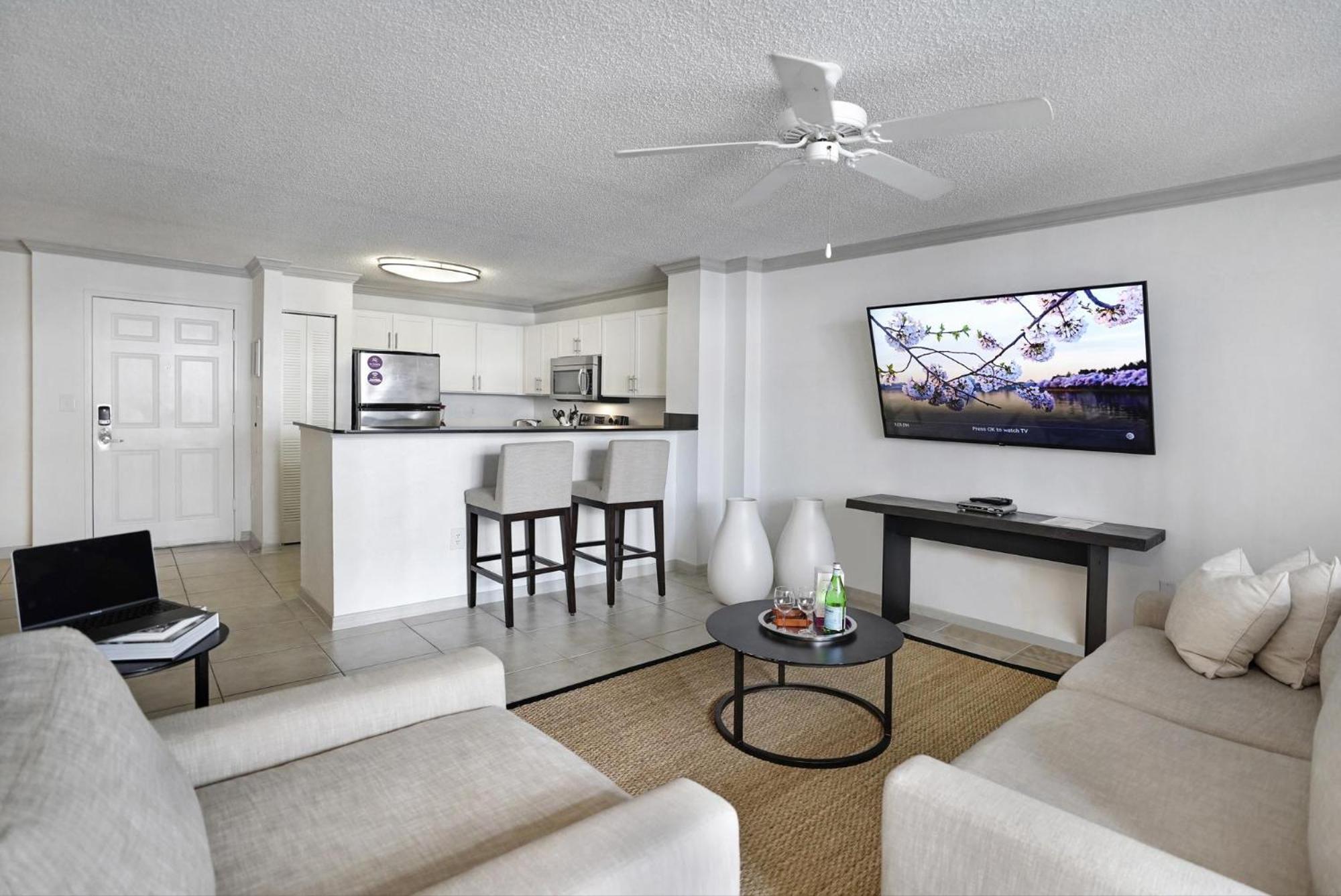 Dharma Home Suites Coral Gables At Gables Grand Plaza ไมอามี ห้อง รูปภาพ