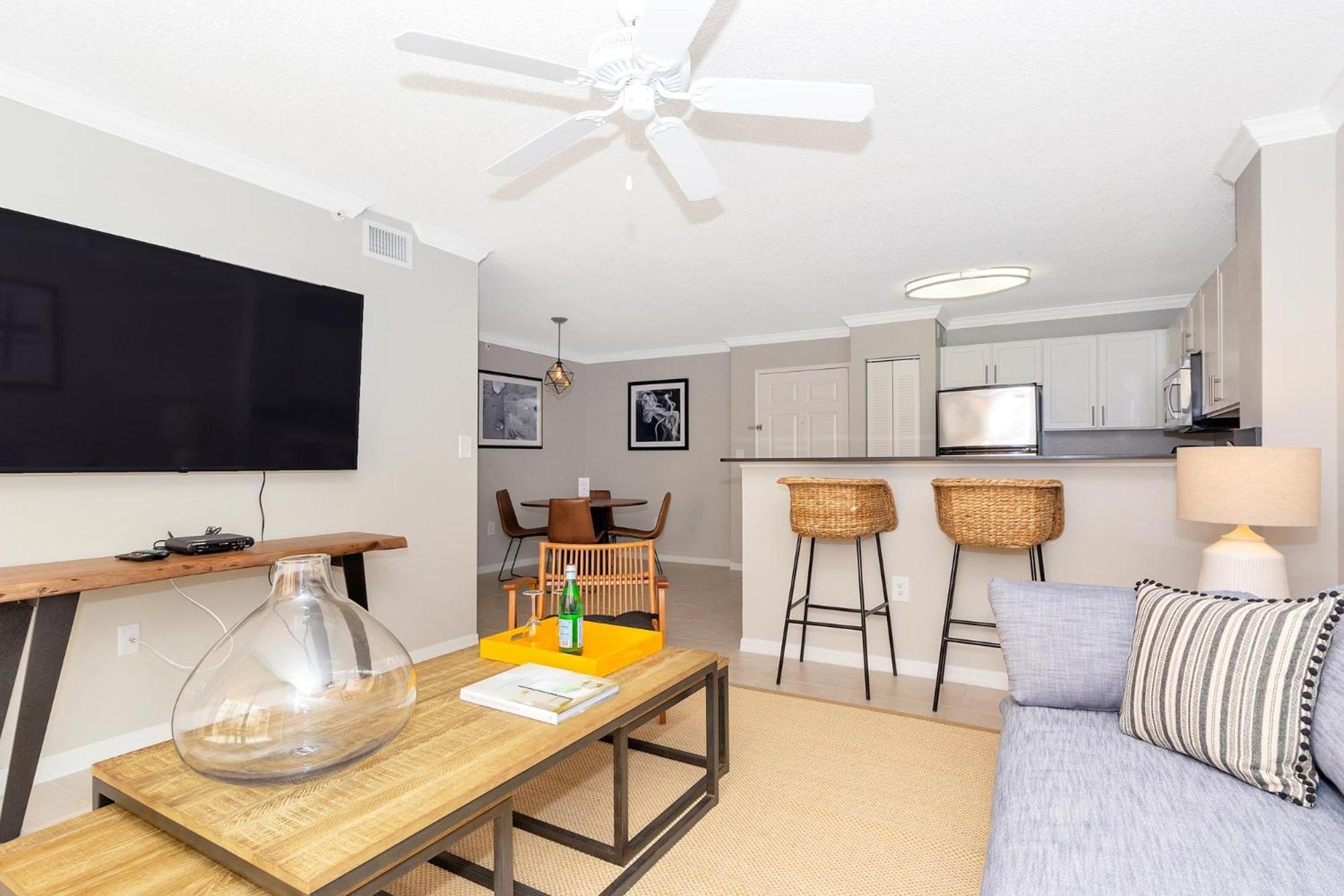 Dharma Home Suites Coral Gables At Gables Grand Plaza ไมอามี ห้อง รูปภาพ