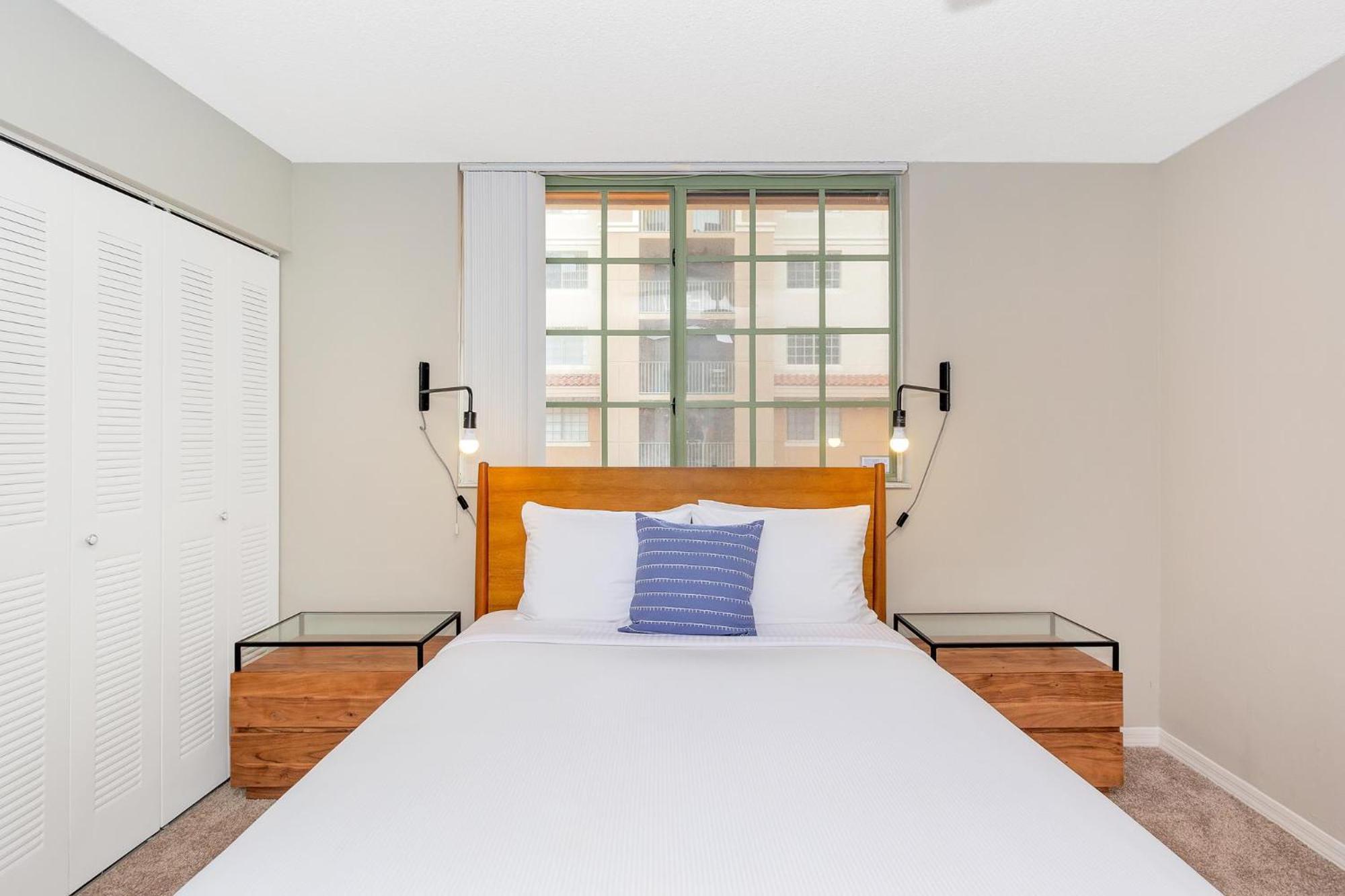 Dharma Home Suites Coral Gables At Gables Grand Plaza ไมอามี ห้อง รูปภาพ