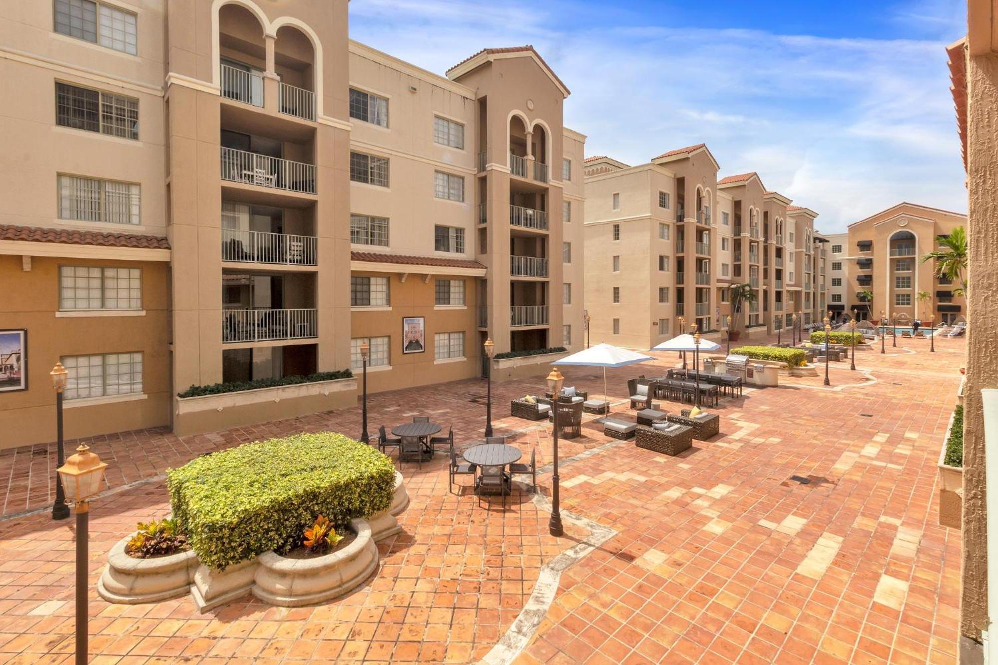 Dharma Home Suites Coral Gables At Gables Grand Plaza ไมอามี ห้อง รูปภาพ